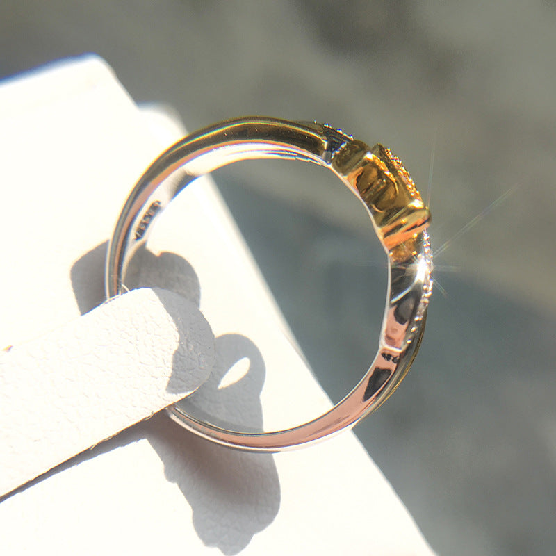 18K Gold Ribbon Diamond Engagement Ring