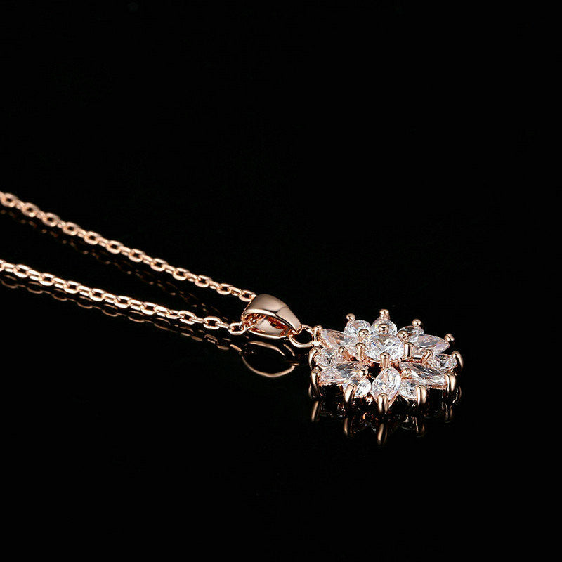 Gold-plated And Diamond Necklace luxury