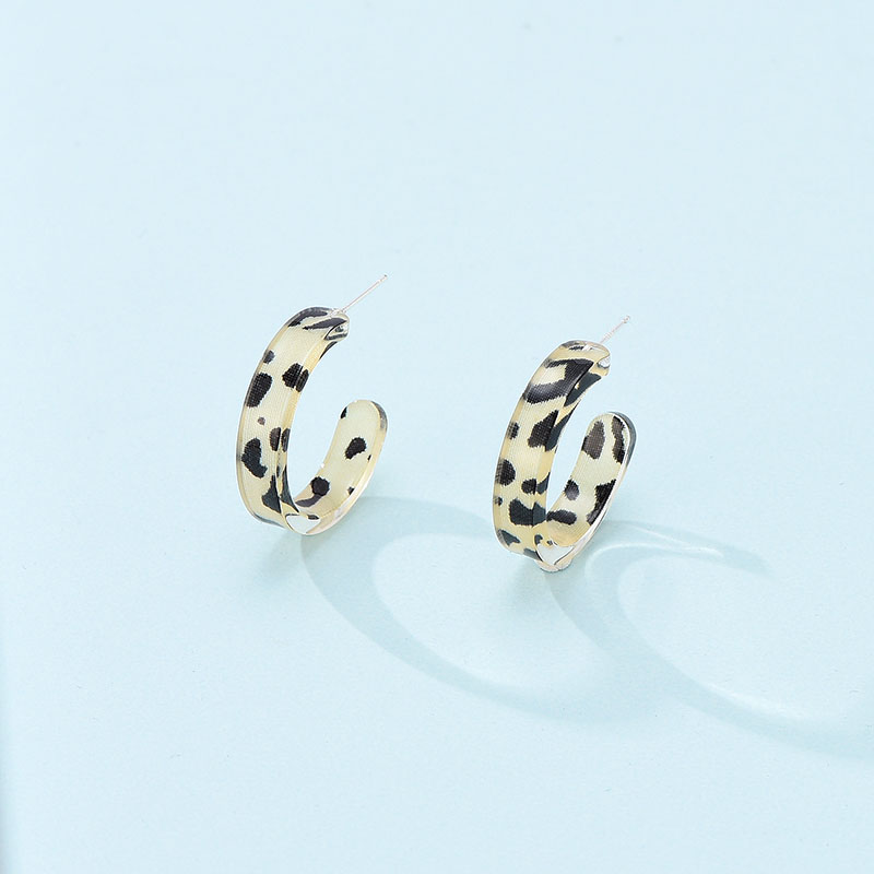 Simple Forest Gold Earrings With Diamonds